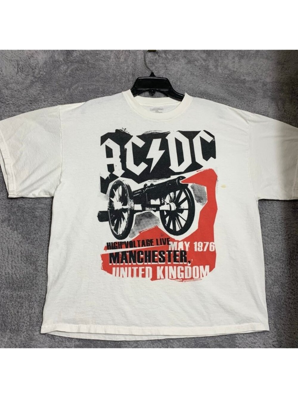 AC/DC Graphic T-Shirt Mens XXL White High Voltage Live Manchester 1976 Cannon